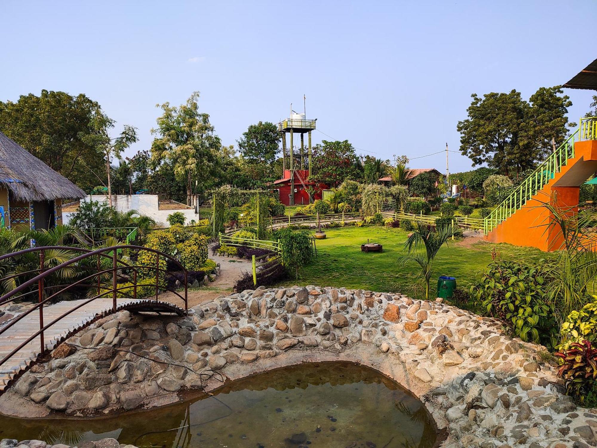 Van Vagdo Resort Rajpipla Luaran gambar
