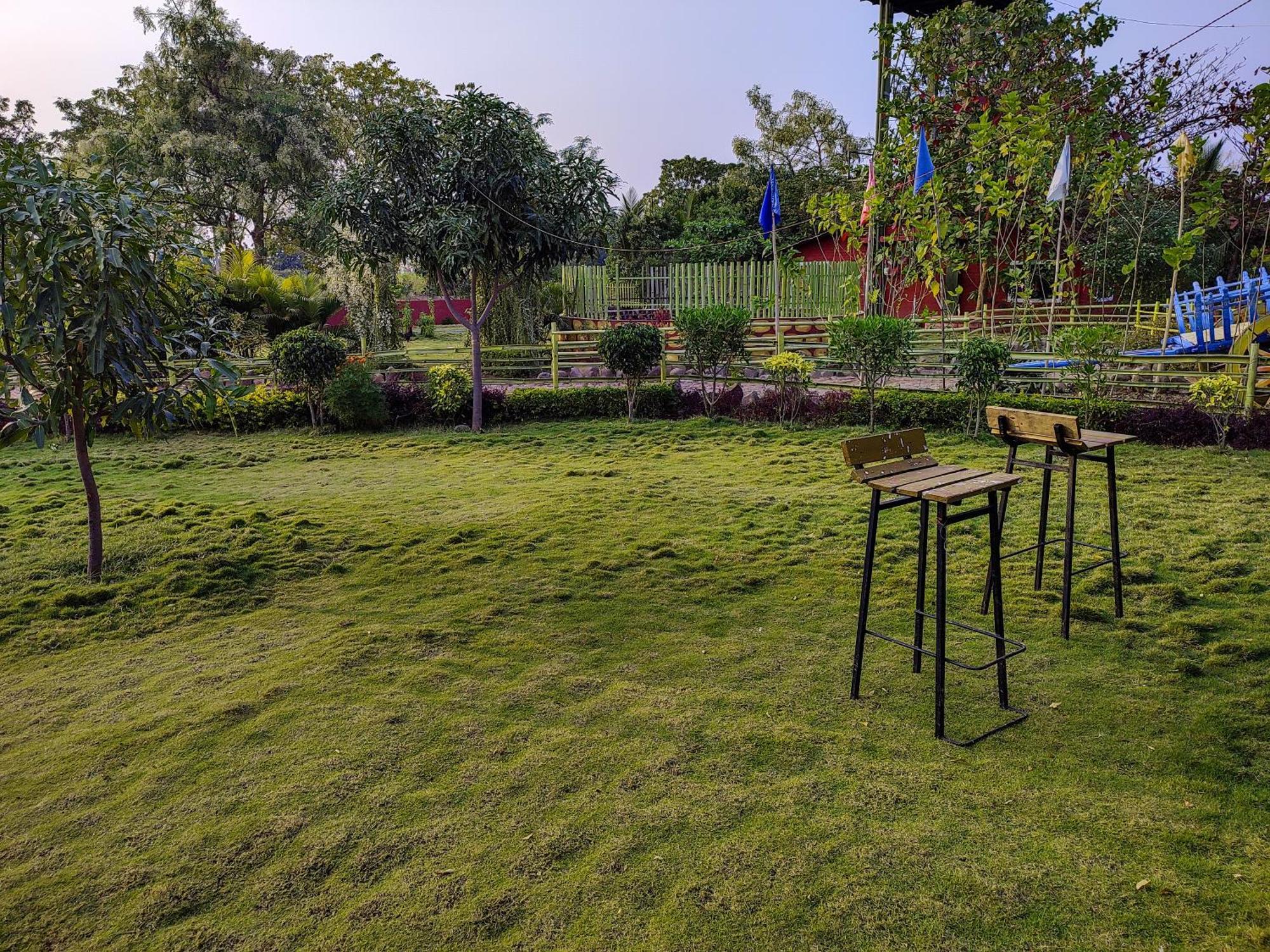 Van Vagdo Resort Rajpipla Luaran gambar