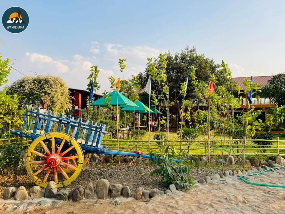 Van Vagdo Resort Rajpipla Luaran gambar
